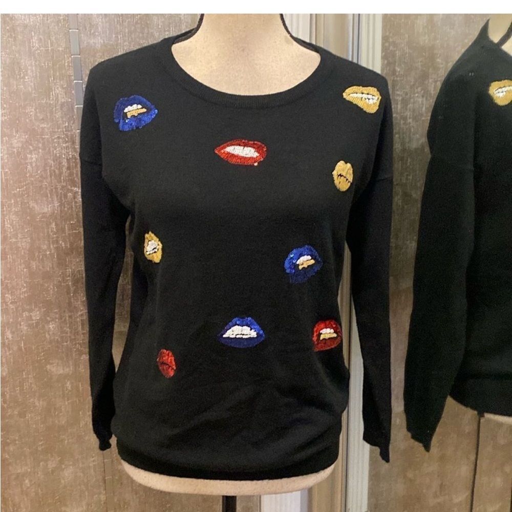 Gran Oriente Black Sweater with Colorful Lip region Embroidery, L